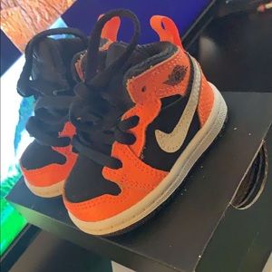 AJ 1